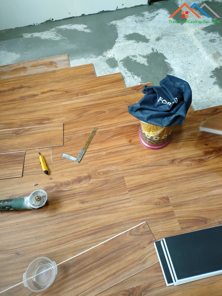 Sửa chữa lát lại sàn nhà